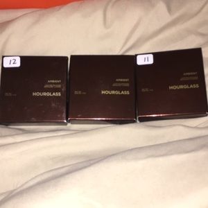 Hourglass Ambient lighting bronzer-Light